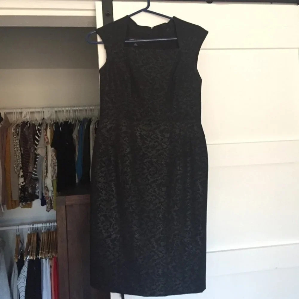 Jones New York Square Neck Lace Print Pencil Dress